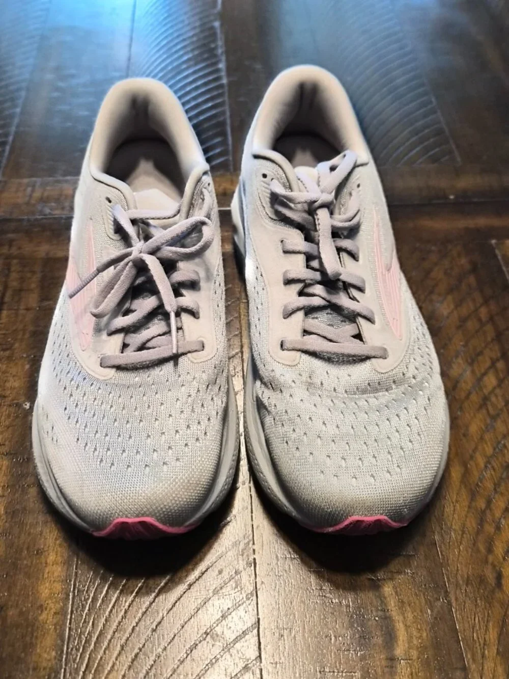 Brooks Adrenaline GTS 24 Womens Sz 9.5 Wide Gray Pink Running Shoes 1204261D019